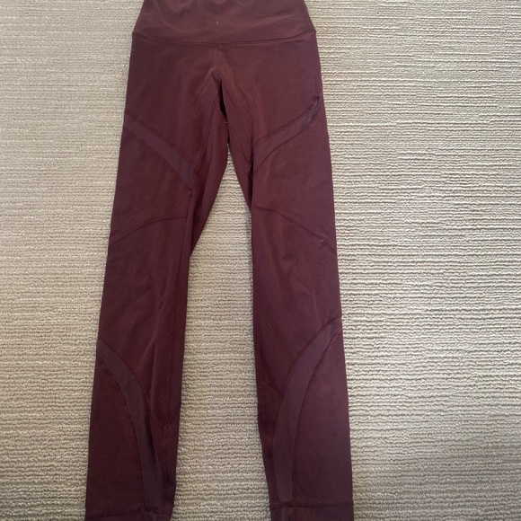 Lululemon Plum leggings with mesh at the thigh & shin, rare find! - Picture 1 of 4